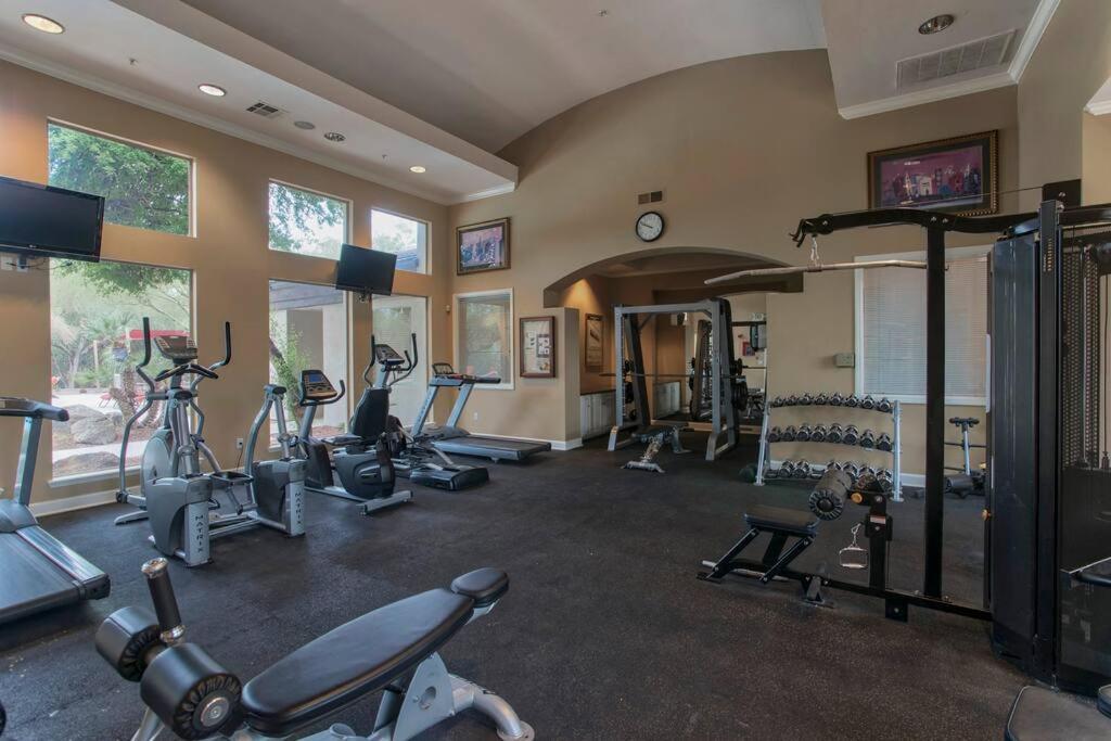 Modern 2-br Near Kierland Commons Apartment Scottsdale