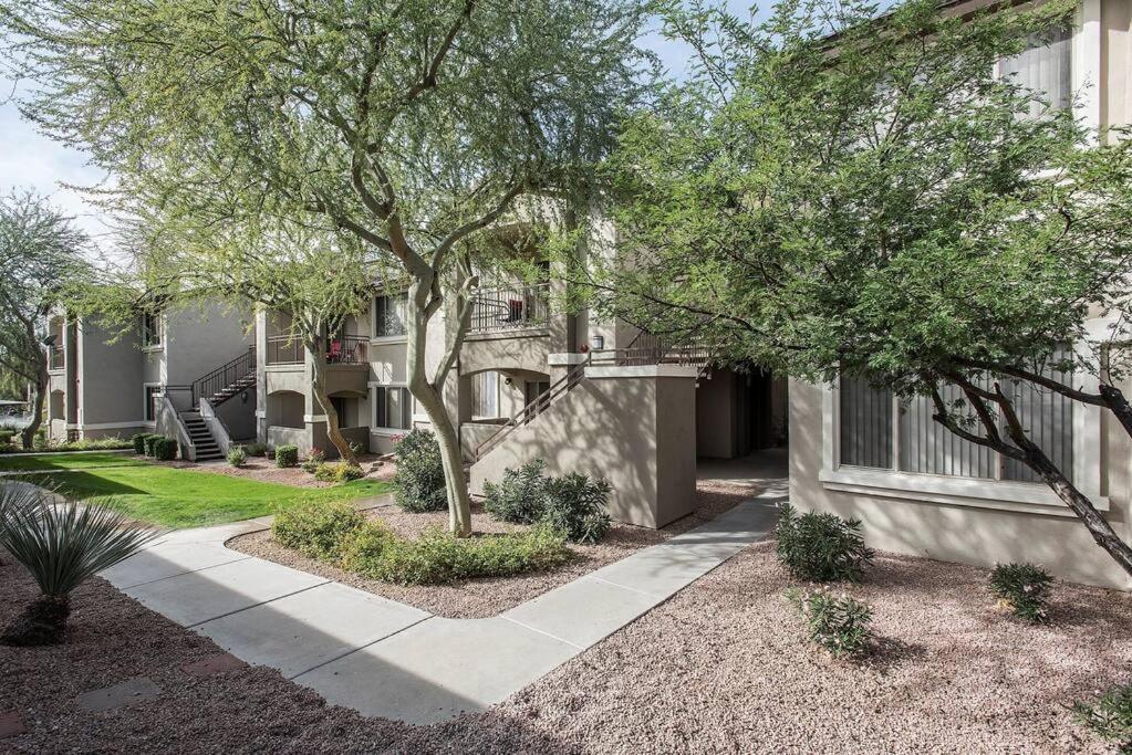 Modern 2-br Near Kierland Commons * Scottsdale